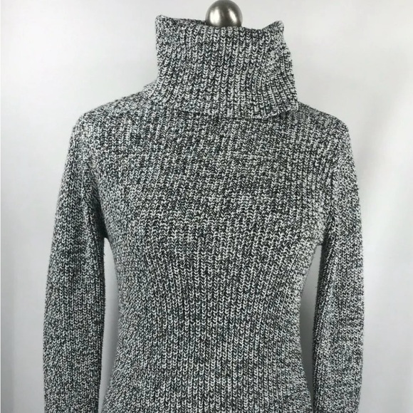 Abercrombie & Fitch Women’s Turtle Neck Sweater Sz Small - Picture 1 of 7